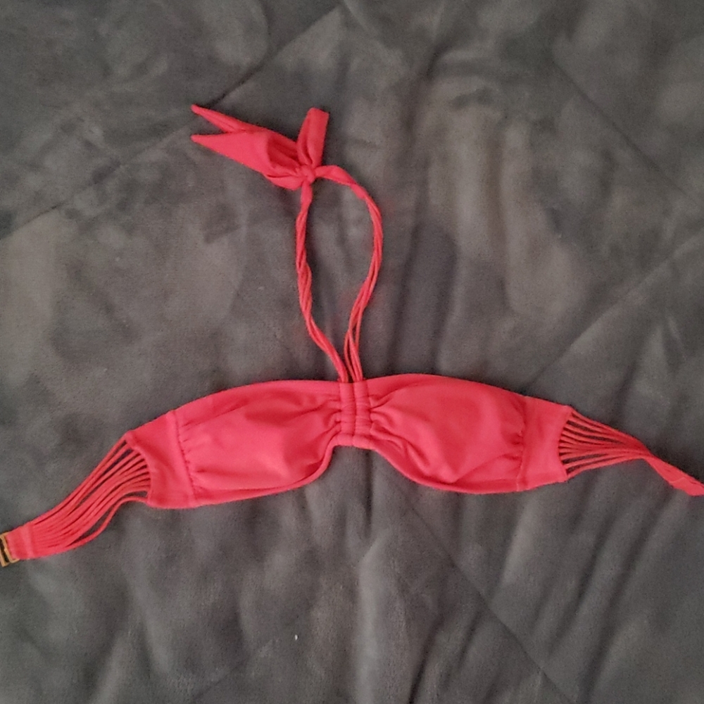 Girl's swimsuit top